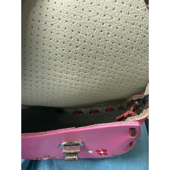 Mexico hand made leather crossbody mini purse
Great condition - Picture 9 of 10